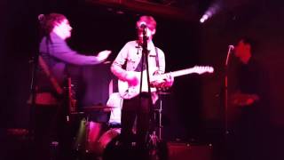 Watch Sisteray Back To Yours video
