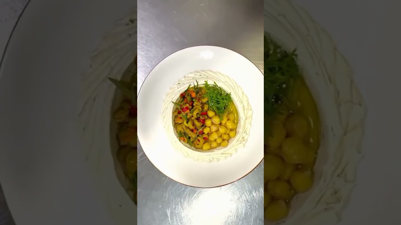 Mixed Herbs humus and olive oil❤ 