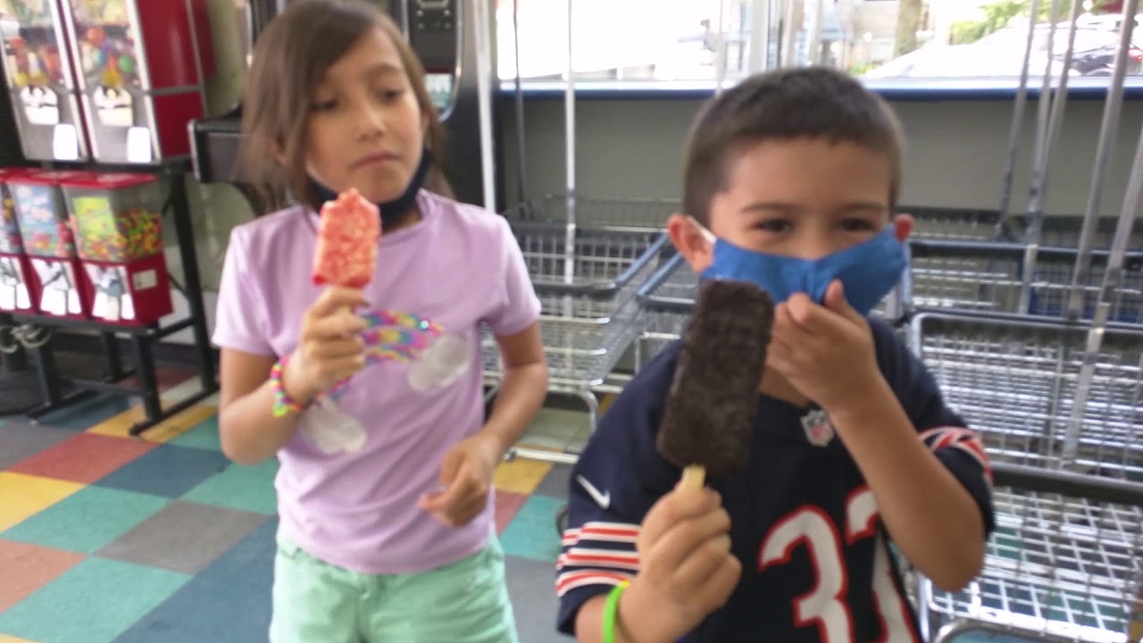 Fluffy slime squish splat bubble gum play machine