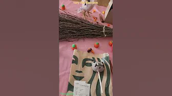 Starbucks Raccoon Cake Pop Review thumbnail