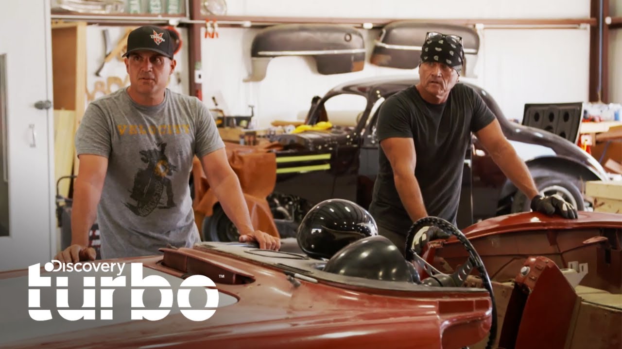 Cliente quer que restaurem seu delicado carro de fibra de vidro | Oficinaço | Discovery Turbo Brasil