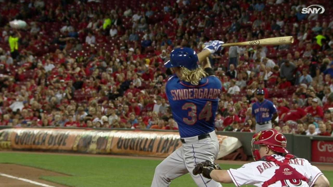 NYM@CIN: Syndergaard helps his cause with a base hit