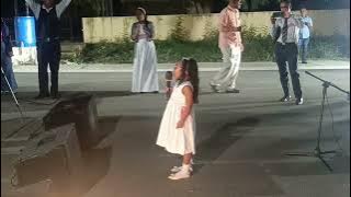 ESTA NIÑA CANTA CUANDO EL ME TOCA Y DEJA A TODO SORPRENDIDO 😨 ALABANZA