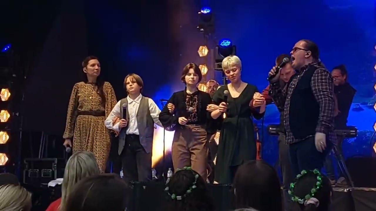 Angelo Kelly & Family - Wild Rover