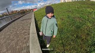 Максюша гуляет по набережной. Орёл сентябрь 2025