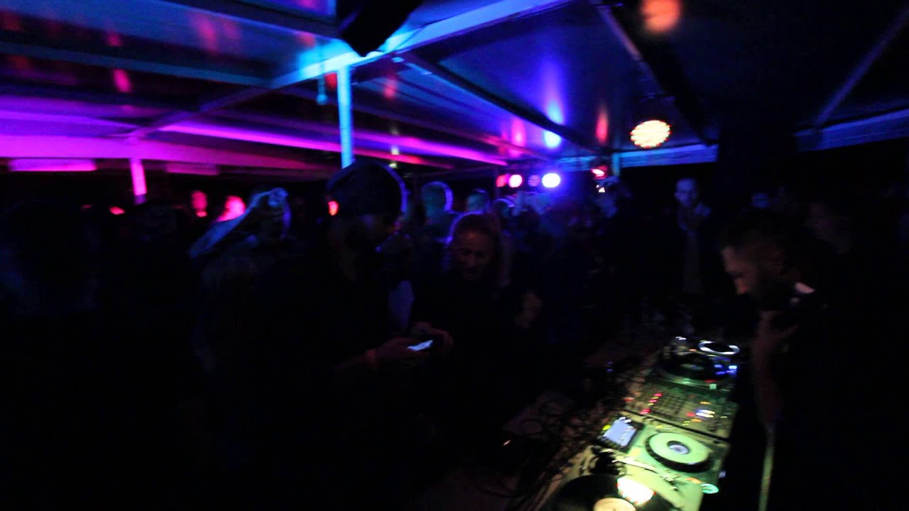Zee aka. Jaffa Surfa plays "Tiga vs. Audion - Fever" @ THE DEBUT YACHT 05.31.2014