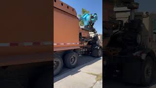 330167 Phoenix Peterbilt 320 jumbo cng scorpion garbage truck #shorts #garbagetrucks