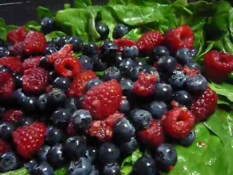 Organic Raspberry Blueberry Spinach Salad-11-08-2015