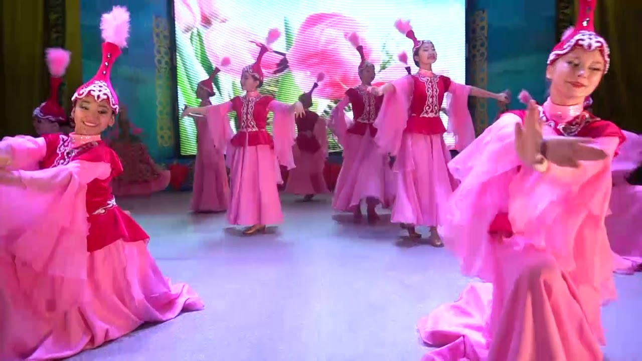 хореографический ансамбль  «Жас дәурен» - «Илигай»