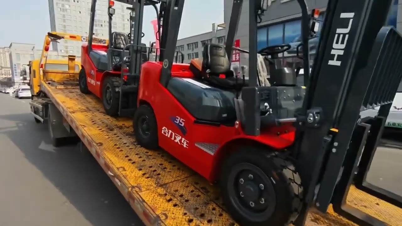 Delivery of new 3.5-ton Heli forklift 