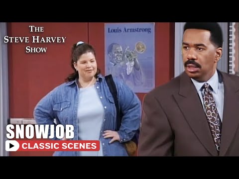 Harvey Gets Caught Singing To An Egg | The Steve Harvey Show