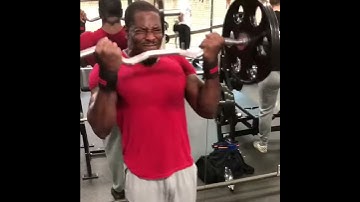 Biceps Curl superset Push Up