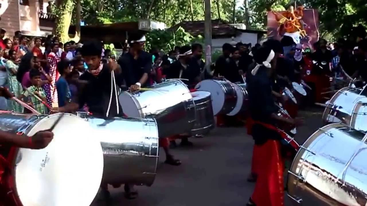 Granma Nasik Dhol Rocking at Thrissur