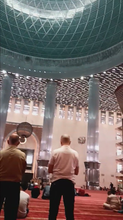 lantunan ayat suci al quran nya d masjid istiqlal