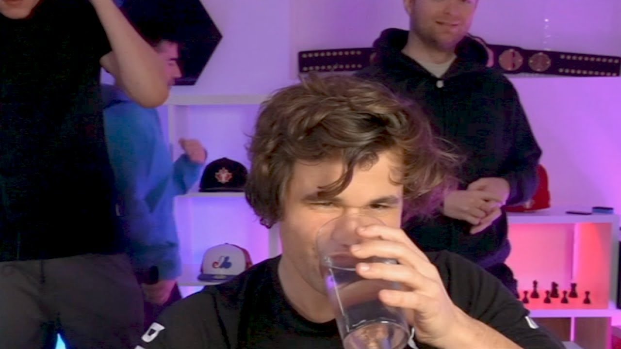 Magnus Sacrifices His Queen to Humiliate 2000 rated Opponent