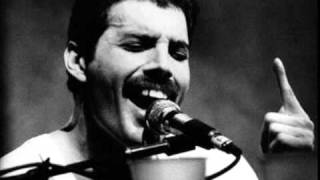 The Greatest and Most Powerful Singer Ever - Freddie Mercury (singing "How can I go on?" - live)