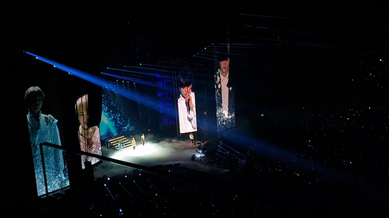 BTS concert in London / Jin - Epiphany + V/Jimin/Jungkook/Jin - Truth ...