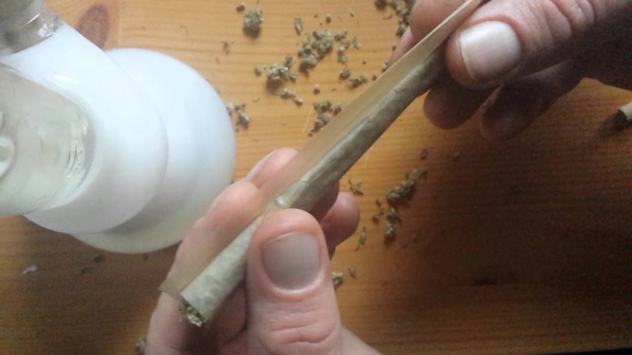How I roll a joint Part 2 + couple rips from inverted camera angle.