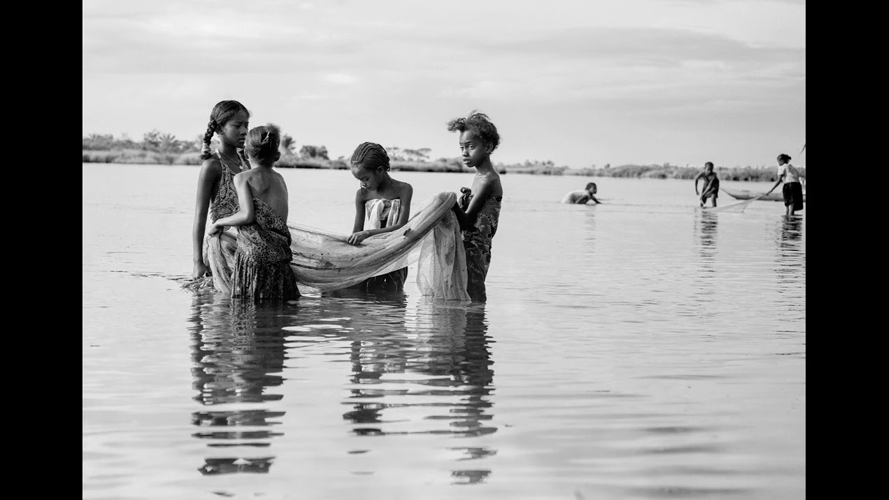 Tata rahely-Ivangay lambahoany Cover