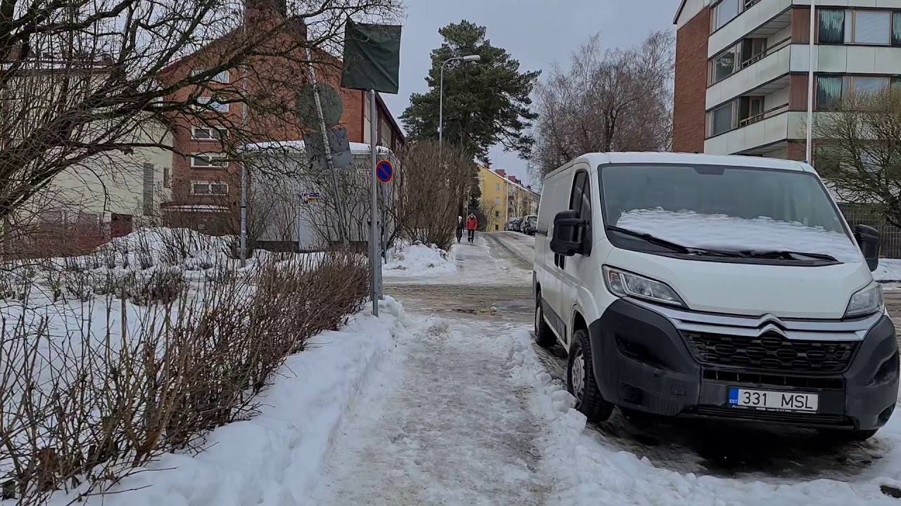 Helsinki Finland Hilton Kalastajatorppa and walk in Munkkiniemi (21st Feb 2021)