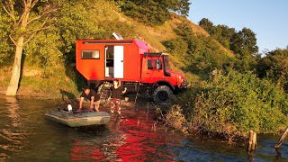 FISHING CAMP ON THE LAKESIDE