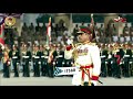 العميد الركن سالم بن خويطر المقبالي لحظة إستأذان جلالته لبدأ العرض العسكري بمناسبة العيد الوطني 48 