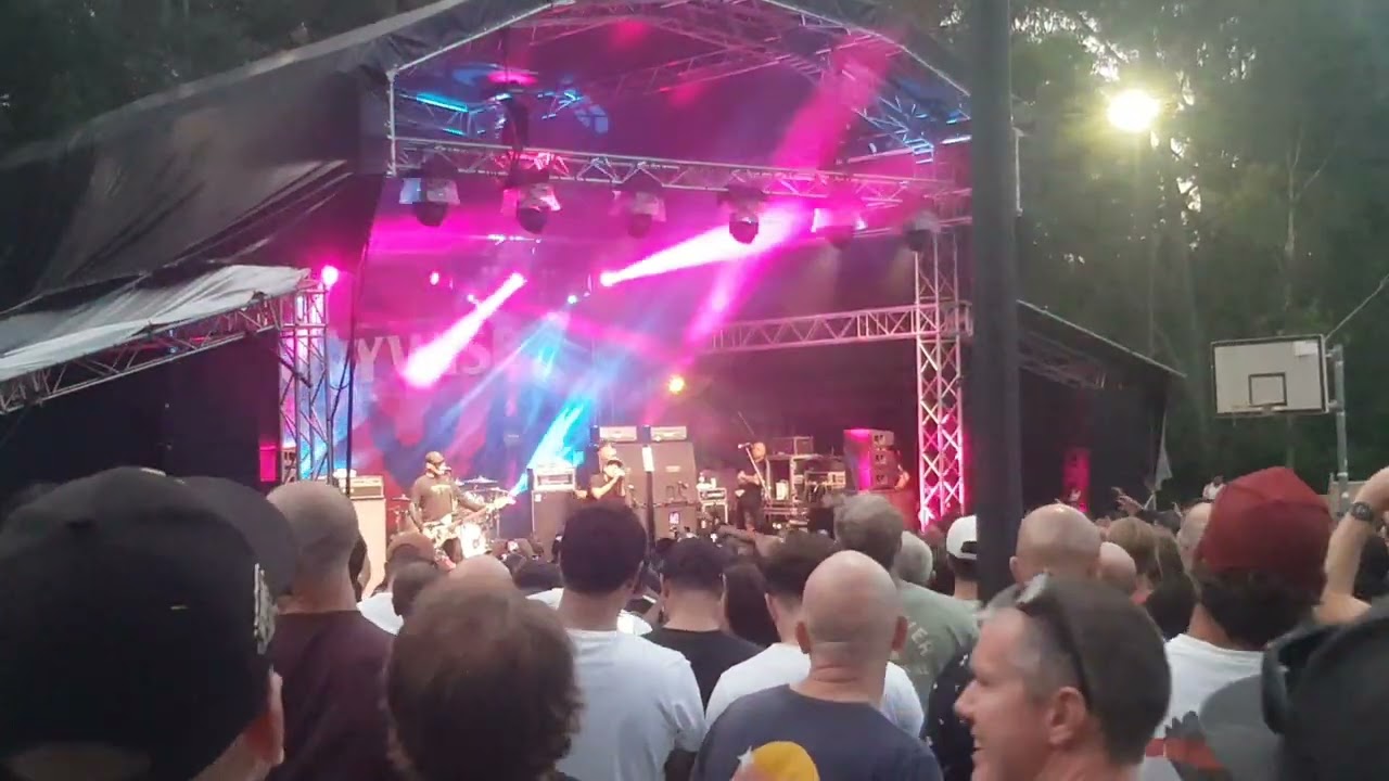 pennywise - same old story @bar on the hill