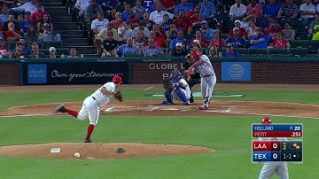 LAA@TEX: Petit breaks the ice with RBI single in 2nd