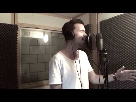 Beyoncé: Crazy In Love (Acoustic Pop Music Cover by Lerocque)