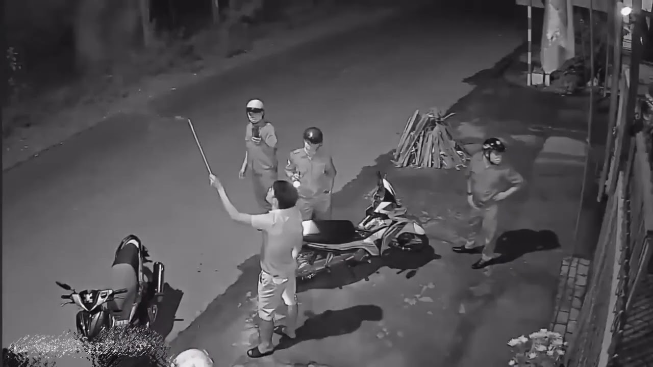 Pha đốt pháo hoa đi vào lòng 