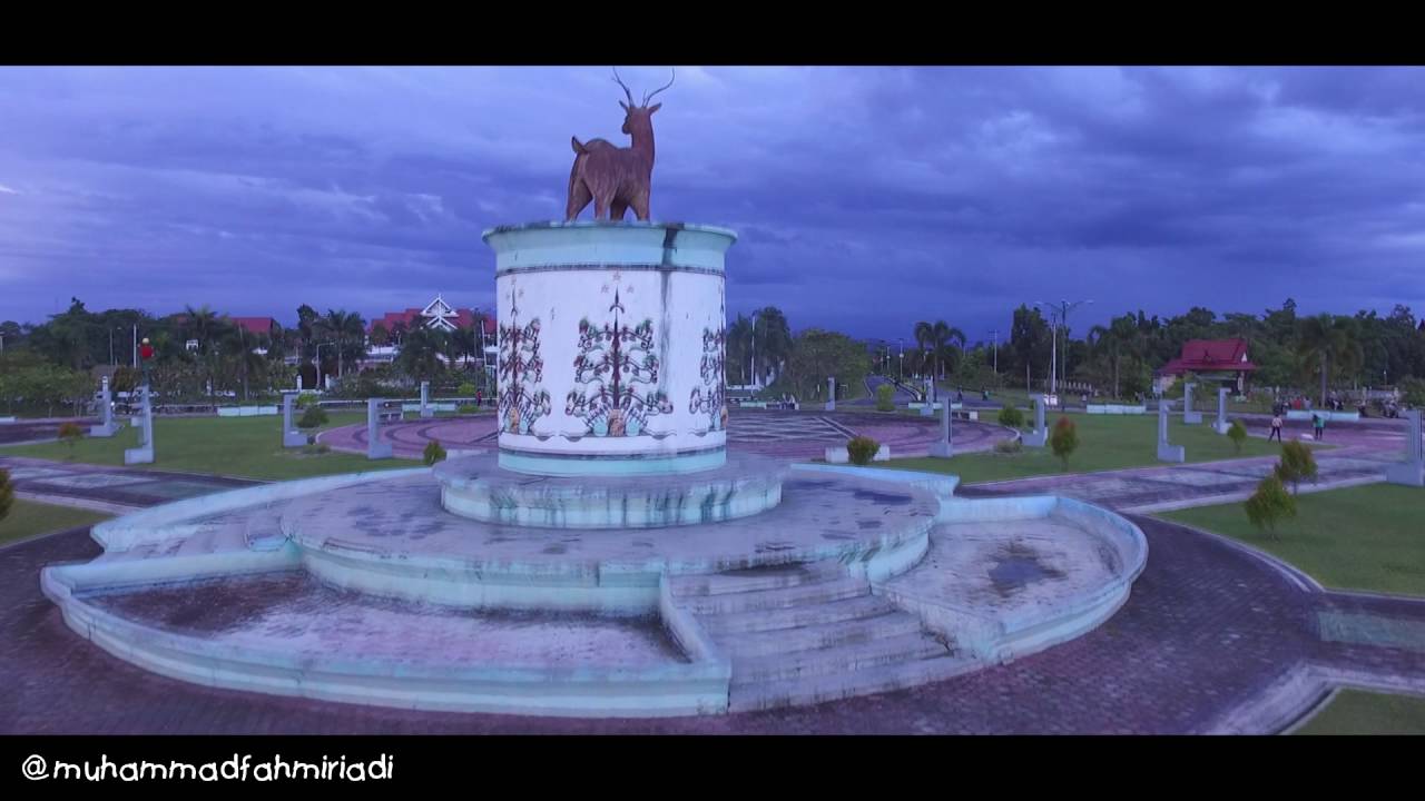 Bundaran Rusa - YouTube