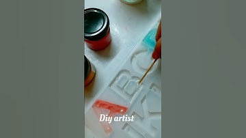 Making resin keychain with me|| #shorts #resin #resinart #smallbusiness #epoxy #keychain #satisfying