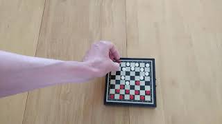 Draughts aka Checkers - how to setup and play 1150 abstract strategy board game * Amass Games * screenshot 1