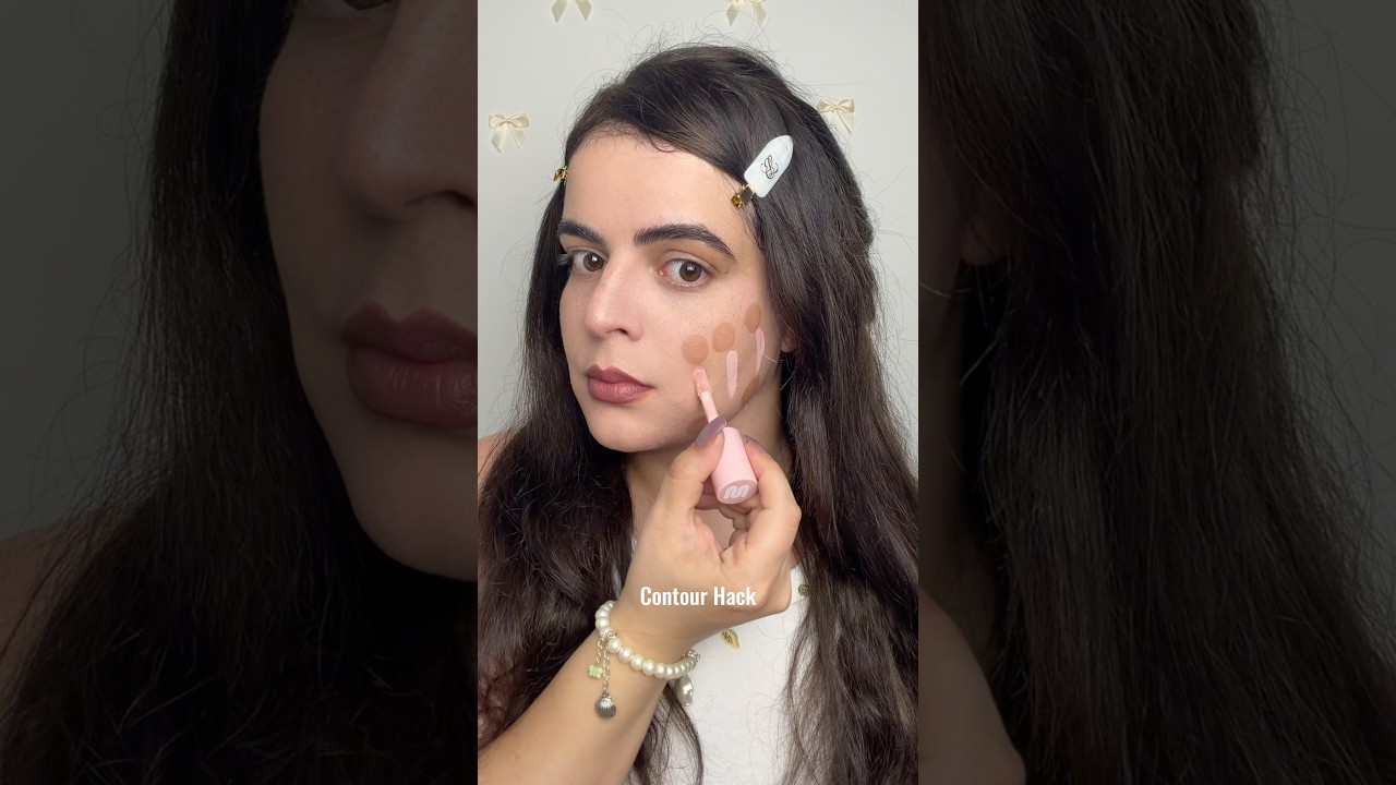 Try this! 🌸🩶 #makeuptricks #beautytiips #makeuptutorial #beauty #makeup #beautyhacks #contourhack