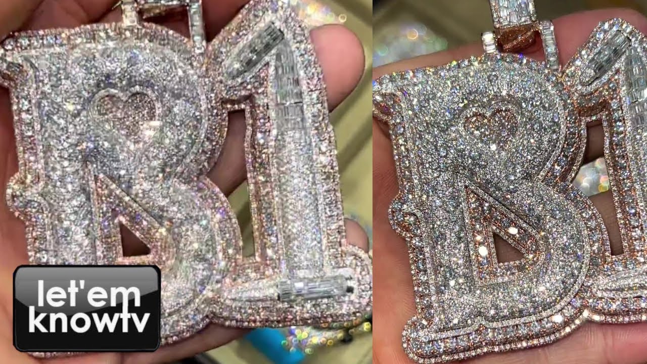 B1 Rapper Uk Rapper B1 Vuitton Just Got Himself This Amazing Diamond Chain From A ...