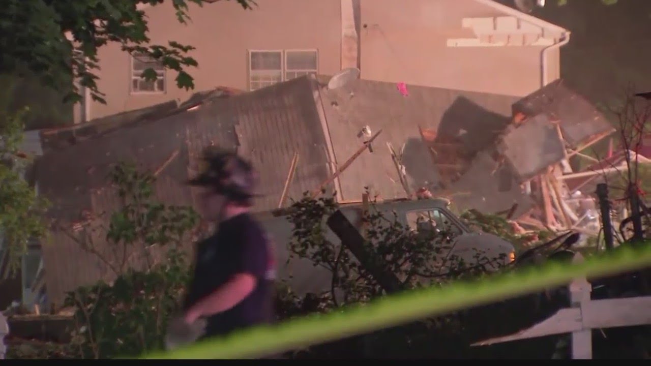 5 dead after Pennsylvania house explosion; 2 injured.