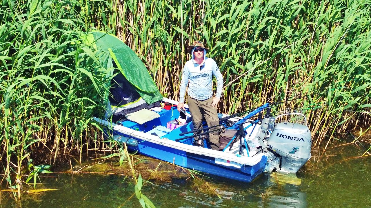 Pescuit cu Cortul în Delta Dunării – Somni Noaptea, Crapi Ziua & Cadre Epice!