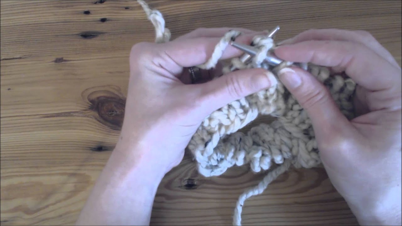 How to knit in the round on double-pointed knitting needles for beginners  [2023] 