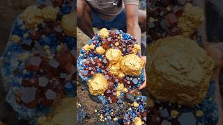 💎 OMG! Diamond Hunter Found Expensive Crystal Geode Packed with Gold Nuggets Inside a Massive Rock 😱