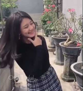 Polosan/ mentahan Story Wa slowmotion Cewek cantik
