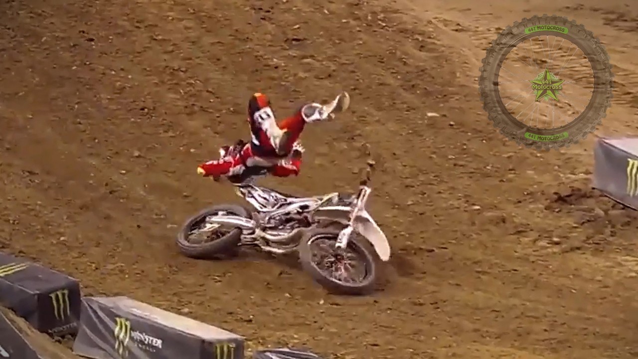 Неудачные результаты в мотокроссе (падения) Том 5