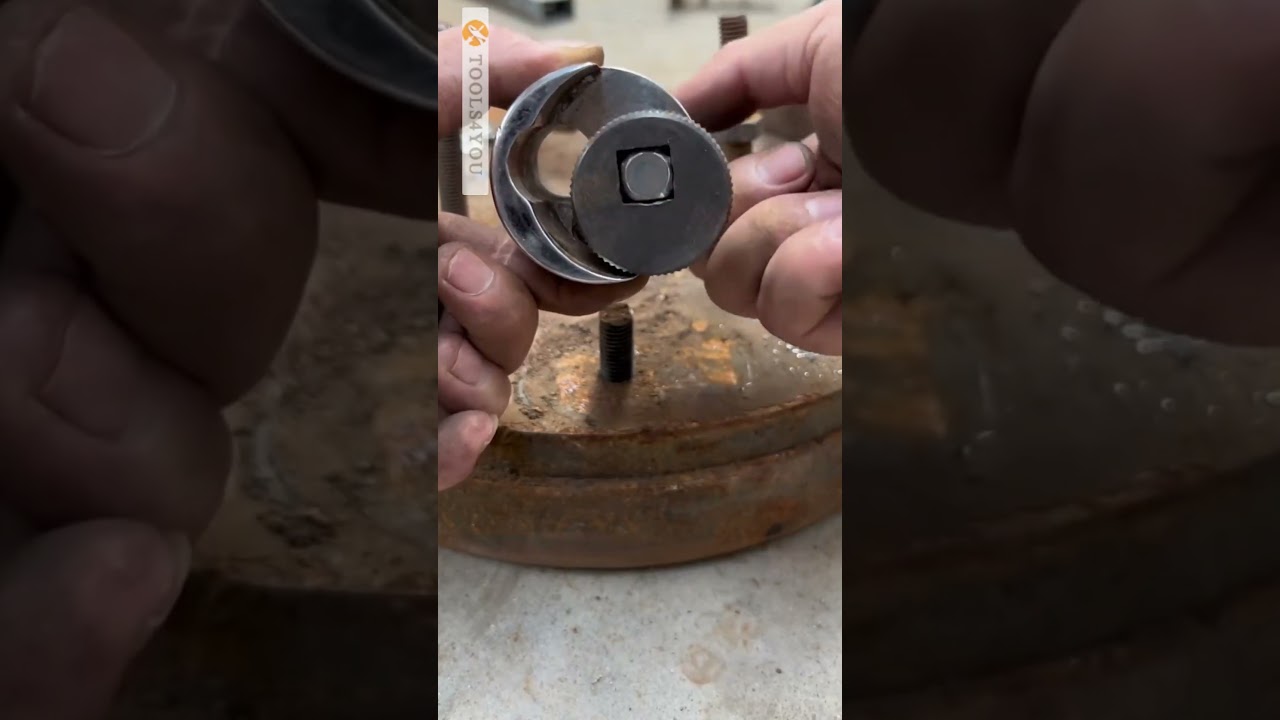 Gadget to remove rusty studs