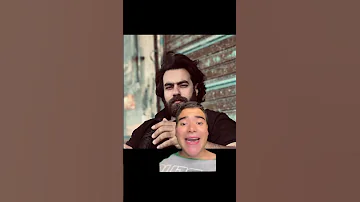 وانا بشحت بالجيتارررر 