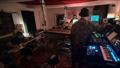 Just Musicking - Free-Flowing Electroacoustic Studio Jam || 2025 12 11