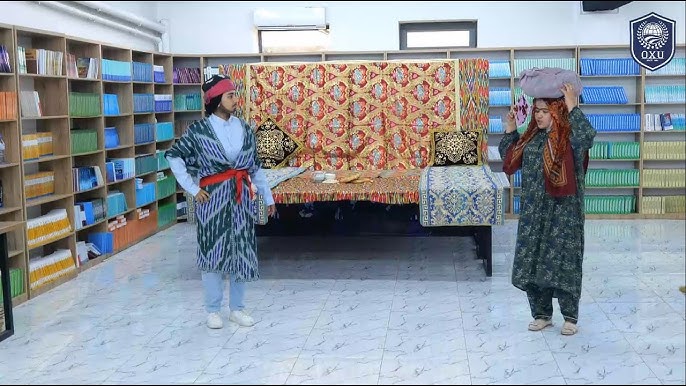 Kalta yubka kiygan külotsiz qizlarni korish video Celie Jonas porno videolar