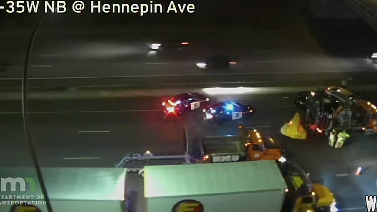2 crashes close lanes on I-35W in Mpls., at least 1 dead