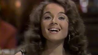 Anacani (FIRST APPEARANCE), Norma, Ralna, Cissy, Mary Lou & Gail with Solamente Una Vez.