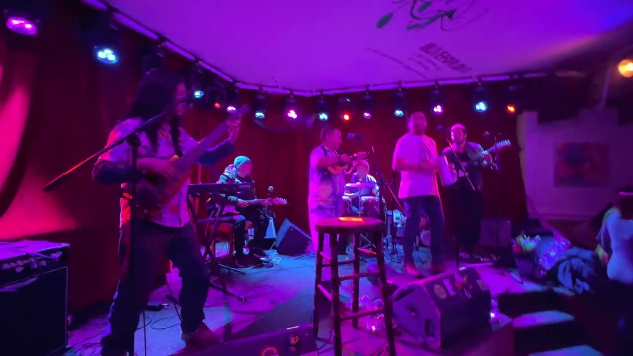 Las Chicharras ft Wilfredo Avalos - La Danza del Petrolero