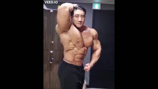 Korean Bodybuilder Hwang Chul Soon Flexing 2021