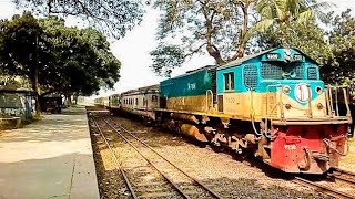 Kurigram Express Train Thorugh Passing at Basudebpur Railway Station ||BD TRAIN.COM